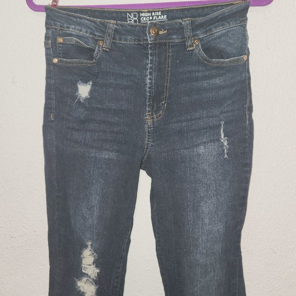 NoBo Ladies' stylish high rise, crop, flare distressed jeans size 9/ 28" waist - Picture 11 of 15